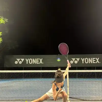 冯玲